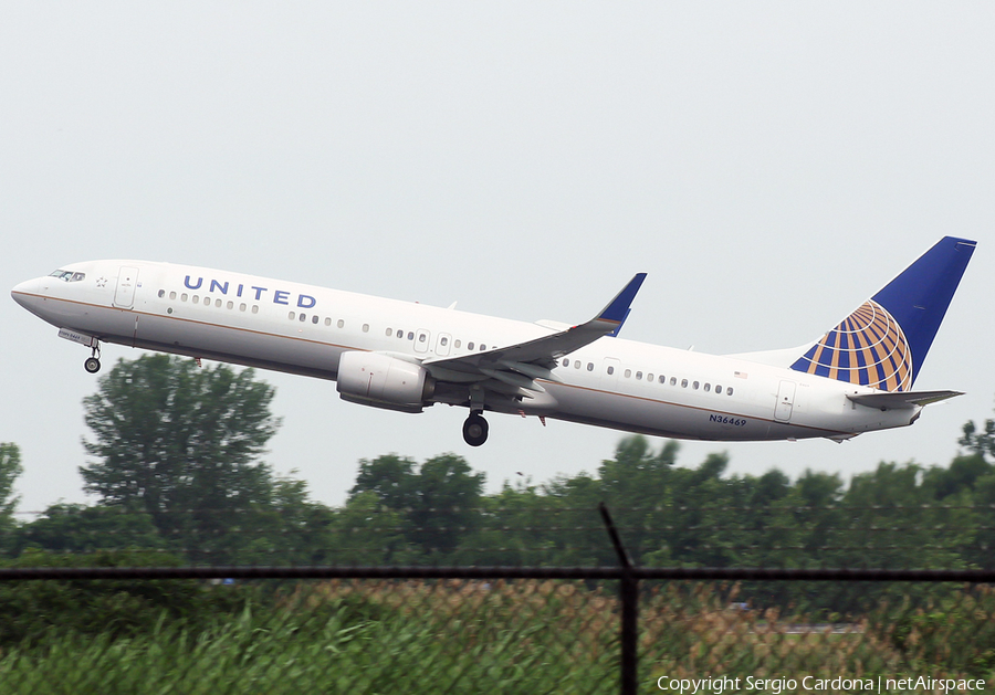 United Airlines Boeing 737-924(ER) (N36469) | Photo 79397