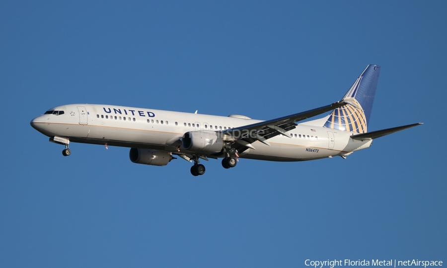 United Airlines Boeing 737-924(ER) (N36472) | Photo 380940