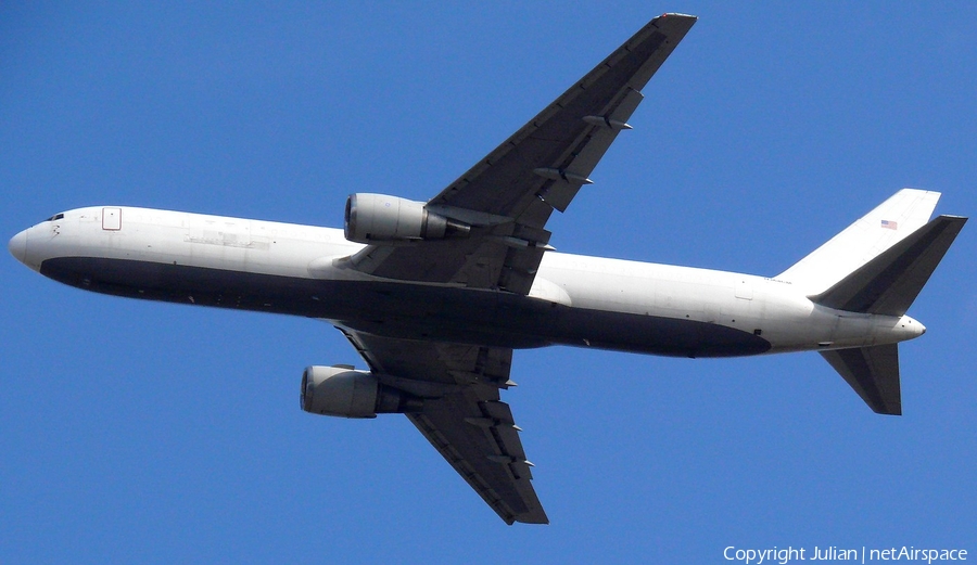 ABX Air Boeing 767-338(ER)(BDSF) (N364CM) | Photo 433081