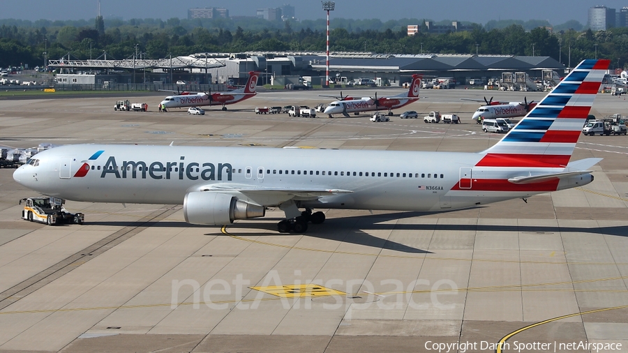 American Airlines Boeing 767-323(ER) (N366AA) | Photo 209996