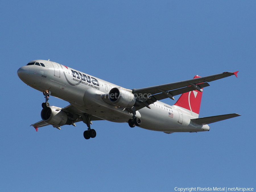 Northwest Airlines Airbus A320-212 (N366NW) | Photo 332301