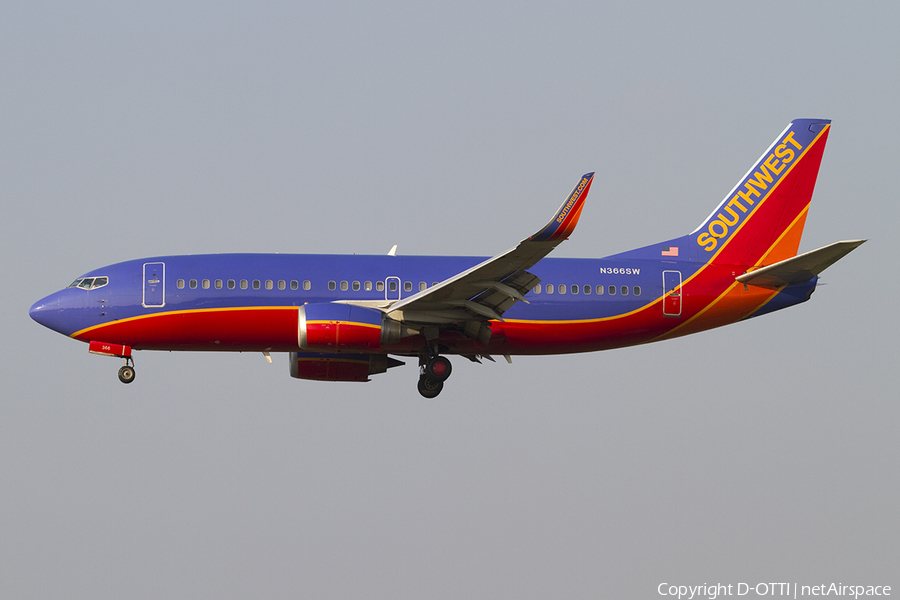 Southwest Airlines Boeing 737-3H4 (N366SW) | Photo 385425