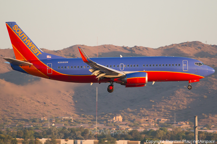 Southwest Airlines Boeing 737-3H4 (N366SW) | Photo 88317