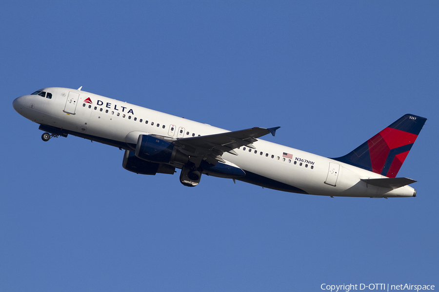 Delta Air Lines Airbus A320-212 (N367NW) | Photo 334139