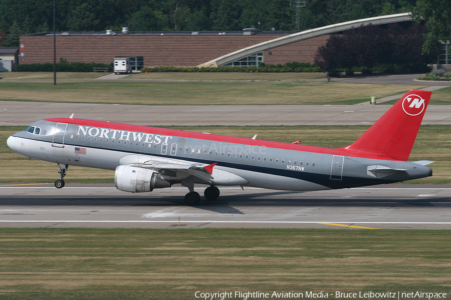 Northwest Airlines Airbus A320-212 (N367NW) | Photo 176487