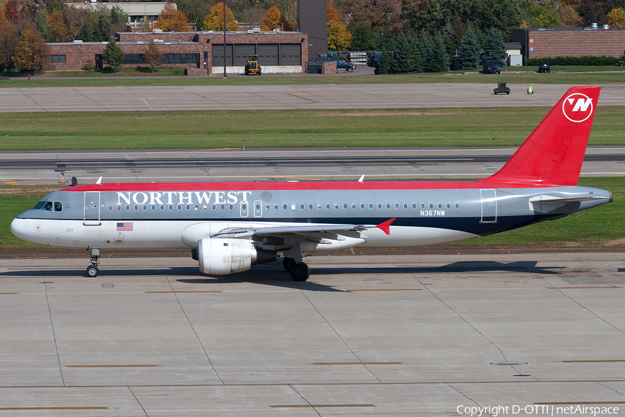 Northwest Airlines Airbus A320-212 (N367NW) | Photo 191243