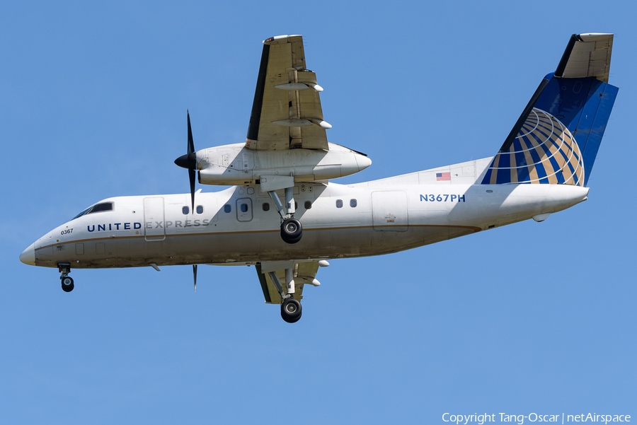 United Express (CommutAir) de Havilland Canada DHC-8-202Q (N367PH) | Photo 467048