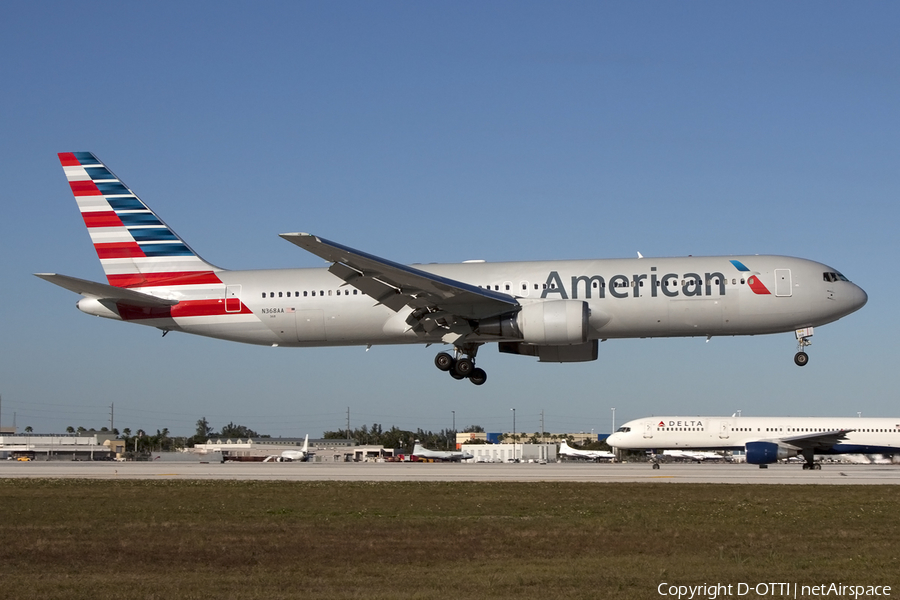 American Airlines Boeing 767-323(ER) (N368AA) | Photo 430240