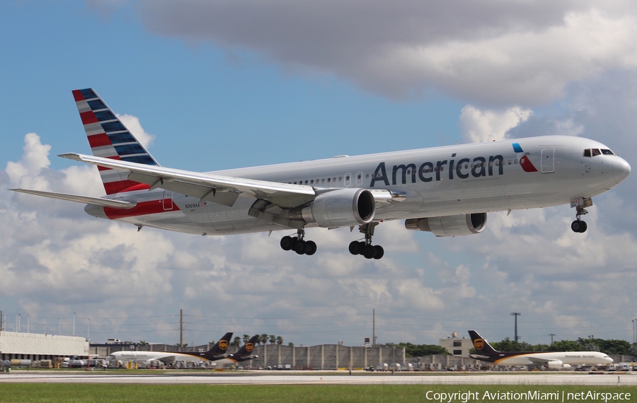 American Airlines Boeing 767-323(ER) (N369AA) | Photo 180458