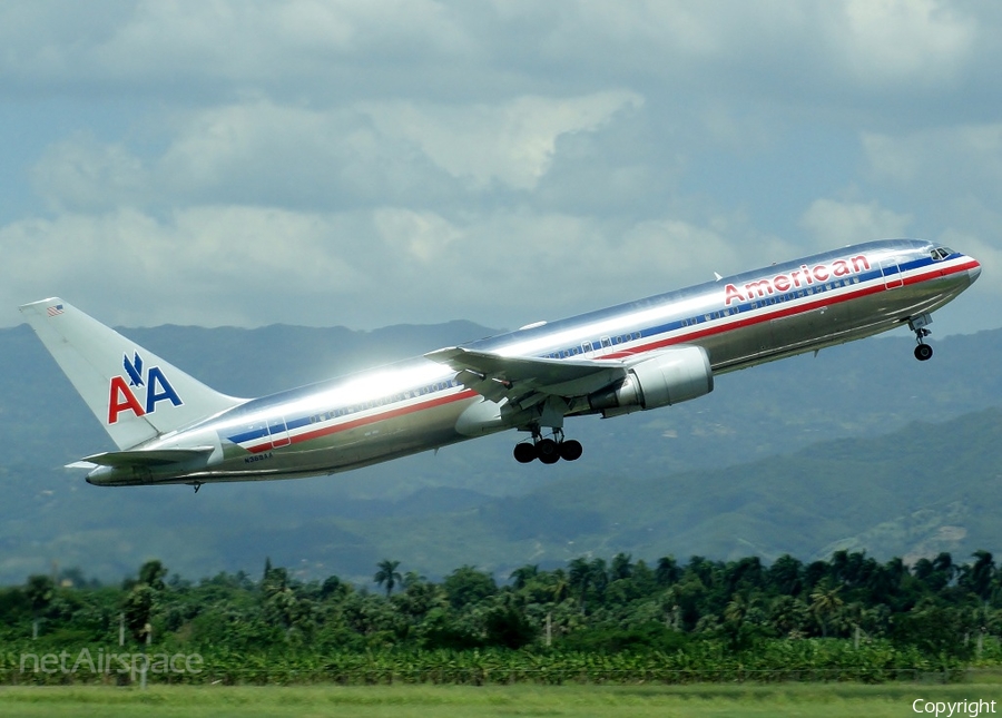 American Airlines Boeing 767-323(ER) (N369AA) | Photo 20189