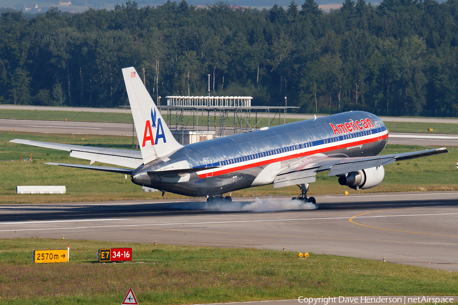 American Airlines Boeing 767-323(ER) (N369AA) | Photo 40810