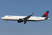 Delta Air Lines Airbus A321-211 (N369DN) at  Orlando - International (McCoy), United States