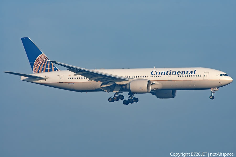 Continental Airlines Boeing 777-224(ER) (N37018) | Photo 606703