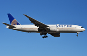 United Airlines Boeing 777-224(ER) (N37018) at  Dallas/Ft. Worth - International, United States
