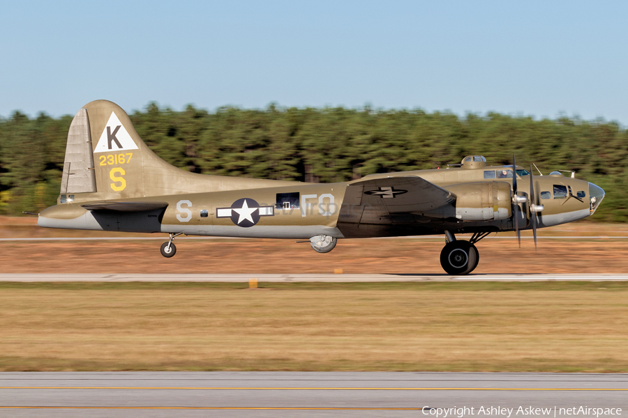(Private) Boeing B-17G Flying Fortress (N3701G) | Photo 358989