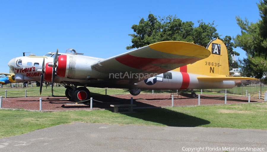 Castle AFB Museum Boeing B-17G Flying Fortress (N3702G) | Photo 307467