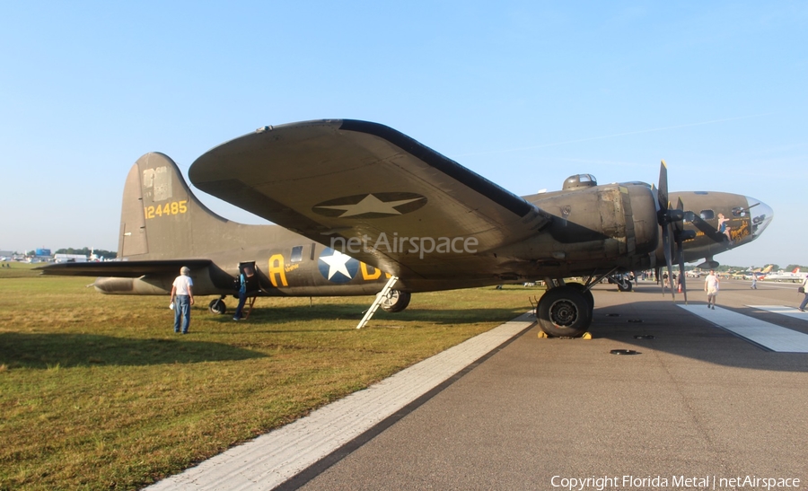 Military Aircraft Restoration Corp. Boeing B-17G Flying Fortress (N3703G) | Photo 332496