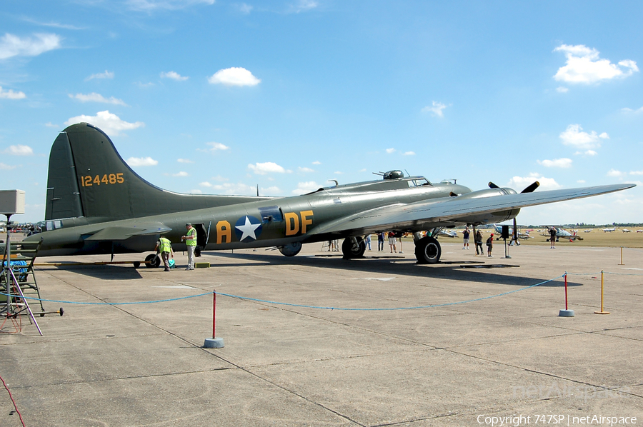 Military Aircraft Restoration Corp. Boeing B-17G Flying Fortress (N3703G) | Photo 42908