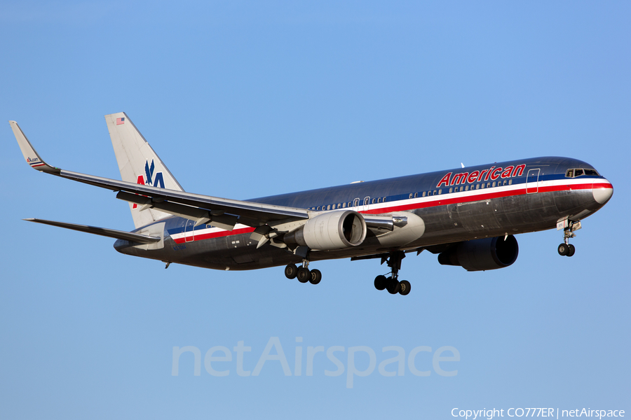 American Airlines Boeing 767-323(ER) (N370AA) | Photo 62453