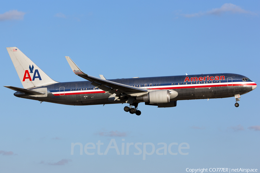 American Airlines Boeing 767-323(ER) (N370AA) | Photo 62454