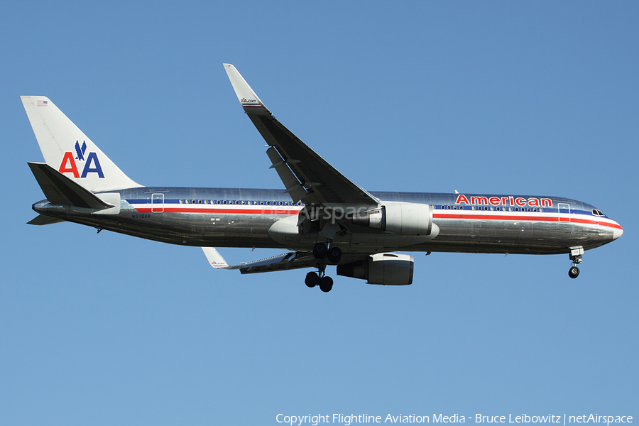 American Airlines Boeing 767-323(ER) (N370AA) | Photo 82189