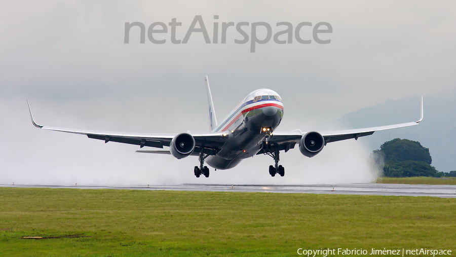 American Airlines Boeing 767-323(ER) (N370AA) | Photo 11034