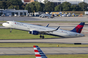 Delta Air Lines Airbus A321-211 (N370DN) at  Atlanta - Hartsfield-Jackson International, United States
