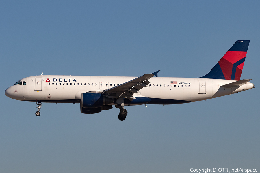 Delta Air Lines Airbus A320-212 (N370NW) | Photo 135859