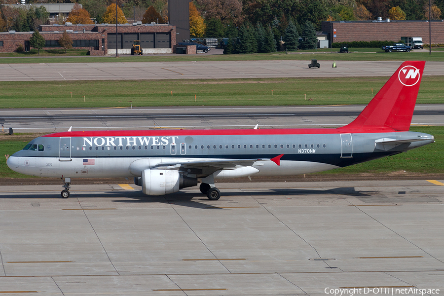 Northwest Airlines Airbus A320-212 (N370NW) | Photo 191193