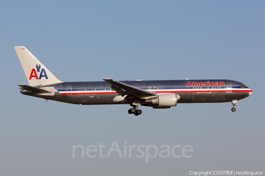 American Airlines Boeing 767-323(ER) (N371AA) | Photo 41695