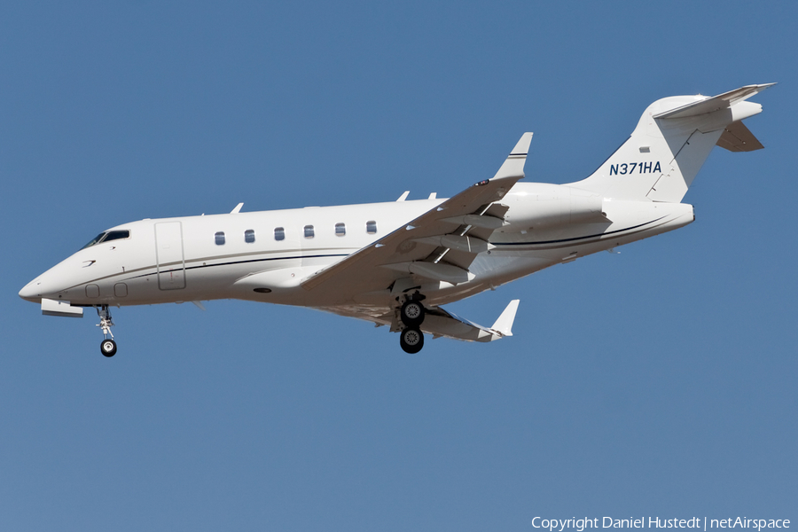 (Private) Bombardier BD-100-1A10 Challenger 300 (N371HA) | Photo 452689