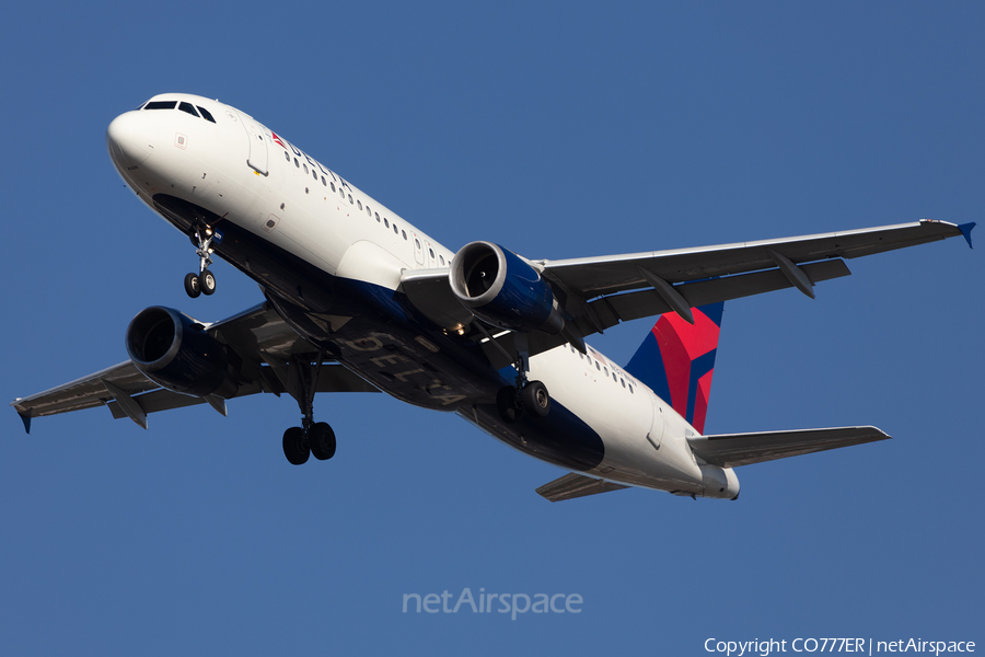 Delta Air Lines Airbus A320-212 (N371NW) | Photo 506056