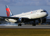 Delta Air Lines Airbus A320-212 (N371NW) at  Miami - International, United States