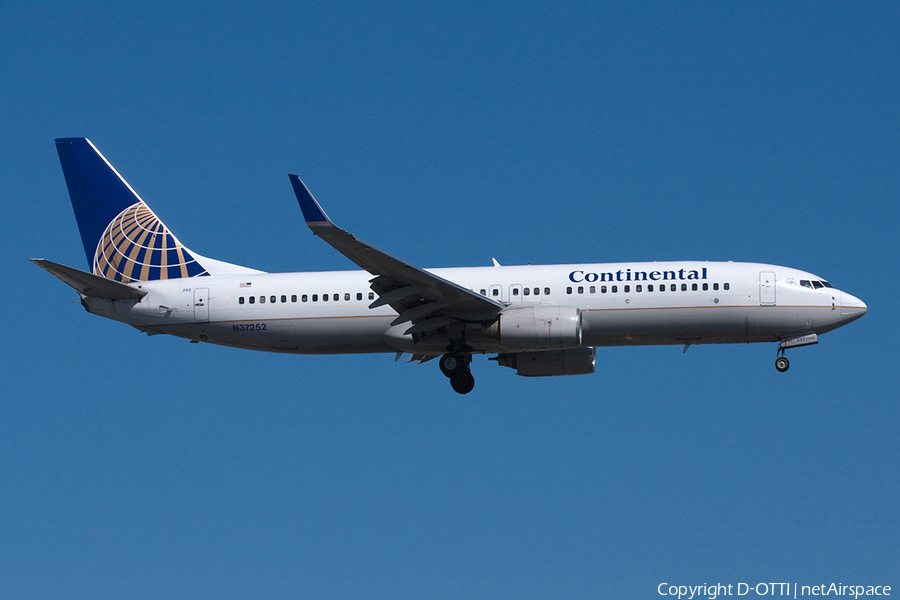 Continental Airlines Boeing 737-824 (N37252) | Photo 261367