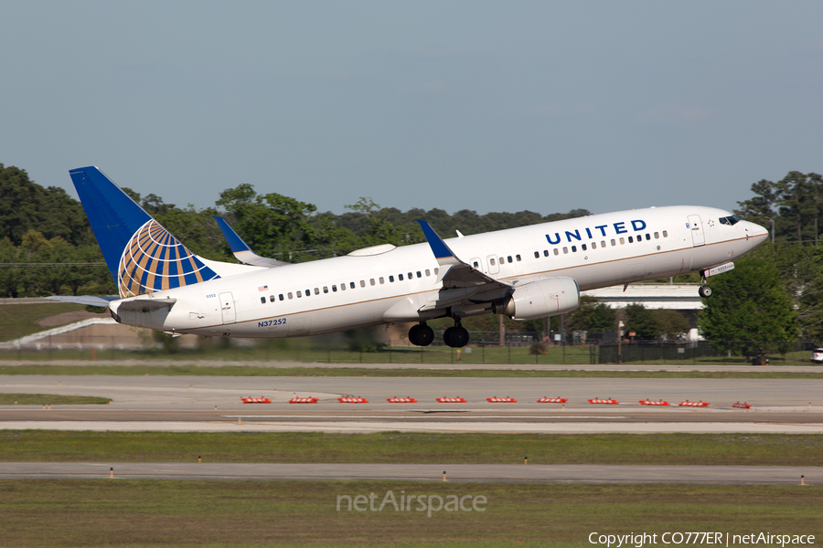 United Airlines Boeing 737-824 (N37252) | Photo 104851