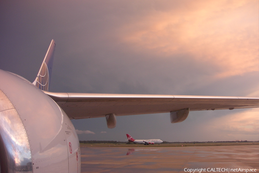 Continental Airlines Boeing 737-824 (N37255) | Photo 26562