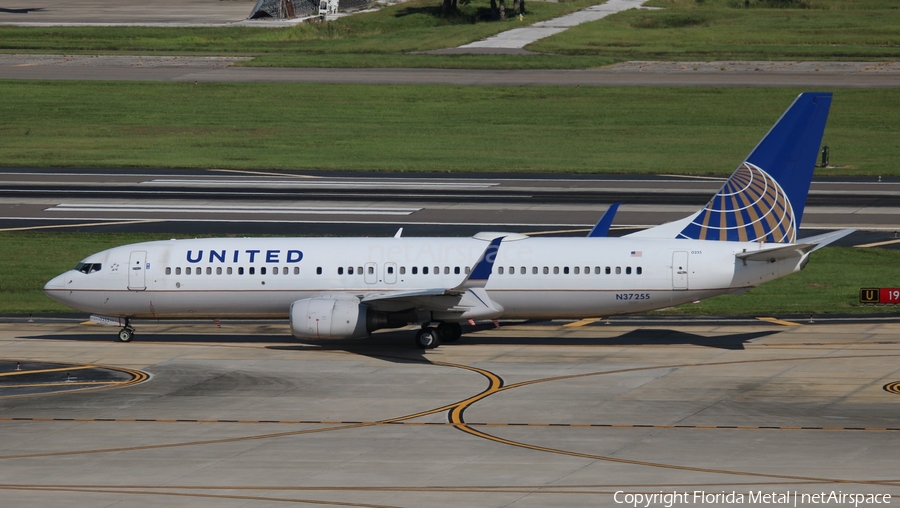 United Airlines Boeing 737-824 (N37255) | Photo 380948