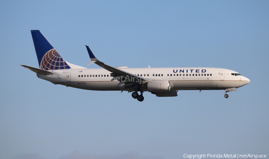 United Airlines Boeing 737-824 (N37273) | Photo 380950