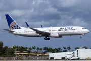 United Airlines Boeing 737-824 (N37277) at  Ft. Lauderdale - International, United States