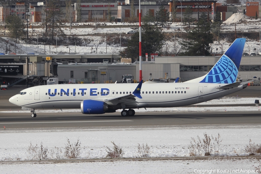 United Airlines Boeing 737-8 MAX (N37278) | Photo 536760