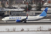 United Airlines Boeing 737-8 MAX (N37278) at  Kelowna - International, Canada