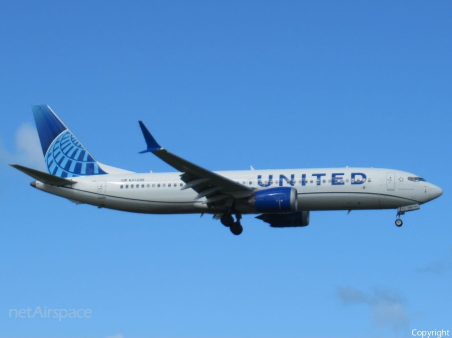United Airlines Boeing 737-8 MAX (N37295) | Photo 660921