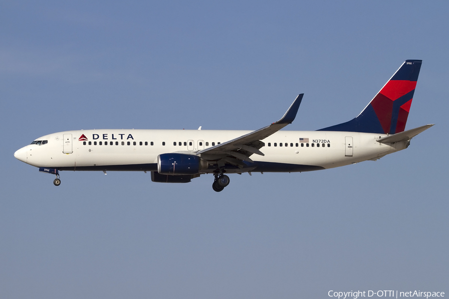 Delta Air Lines Boeing 737-832 (N372DA) | Photo 425025