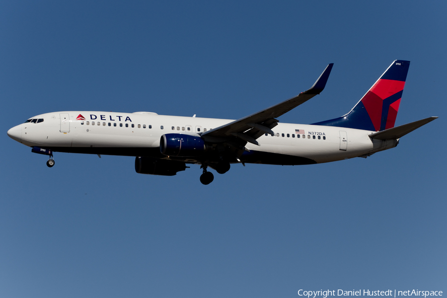 Delta Air Lines Boeing 737-832 (N372DA) | Photo 446084