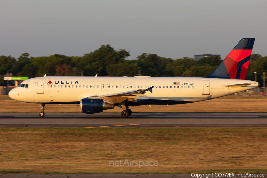 Delta Air Lines Airbus A320-212 (N372NW) | Photo 257562