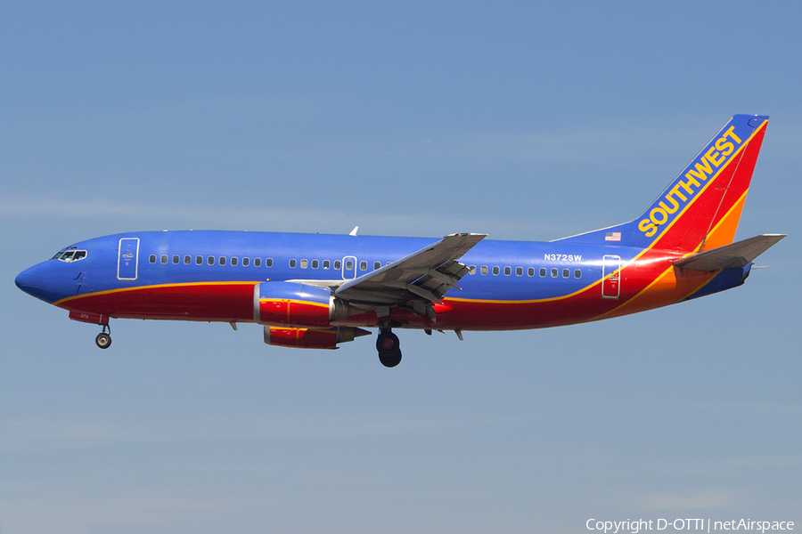 Southwest Airlines Boeing 737-3H4 (N372SW) | Photo 186402