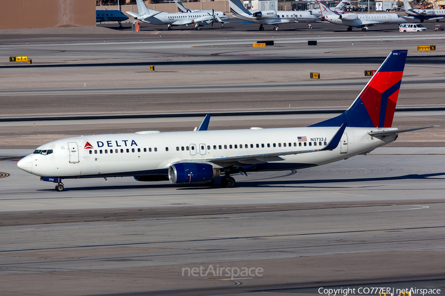 Delta Air Lines Boeing 737-832 (N3732J) | Photo 425215