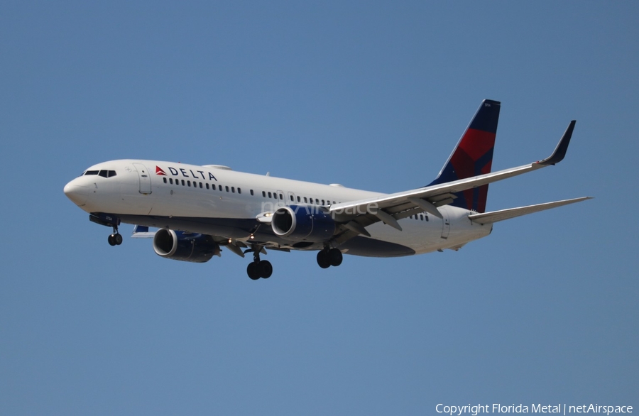 Delta Air Lines Boeing 737-832 (N3734B) | Photo 307471