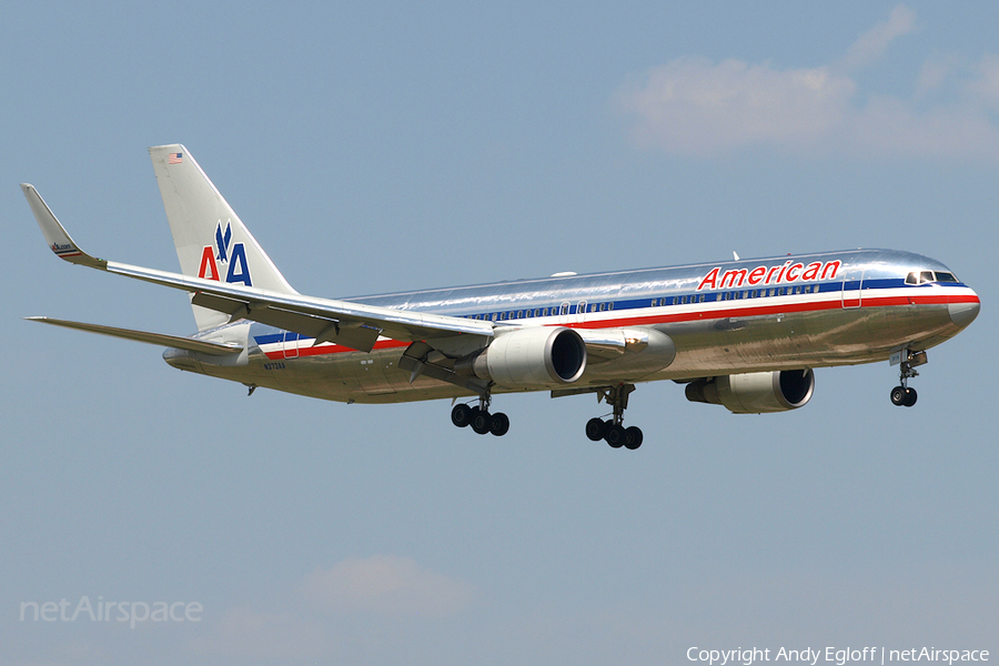 American Airlines Boeing 767-323(ER) (N373AA) | Photo 225756