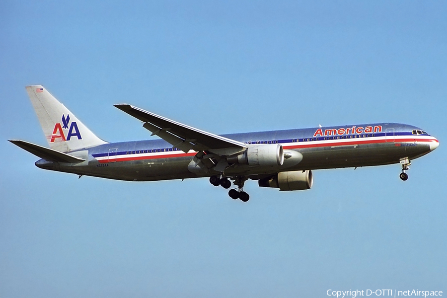 American Airlines Boeing 767-323(ER) (N373AA) | Photo 264785